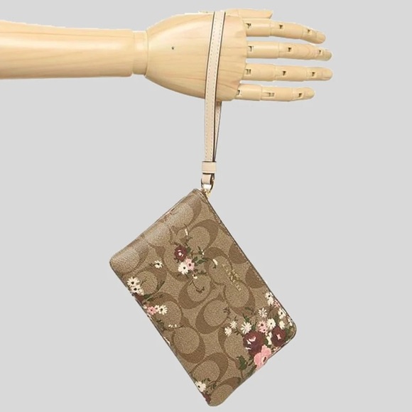 Coach Corner Zip Wristlet In Signature C Floral Print - Picture 6 of 7